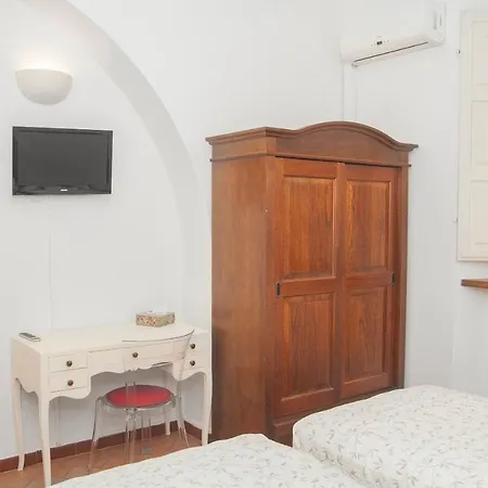 La Corte Di Lisa - Self Check In 4*