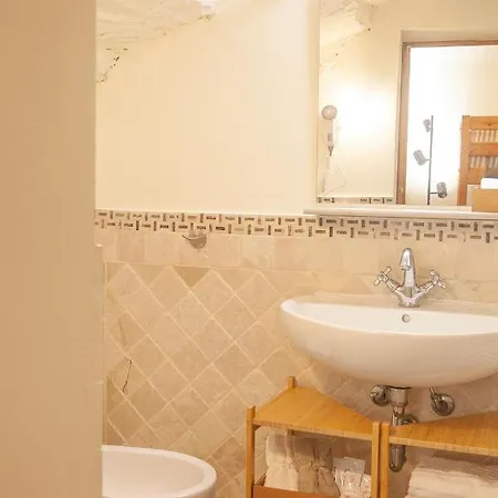 Bed & Breakfast La Corte Di Lisa - Self Check In Pisa