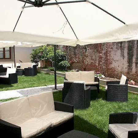 La Corte Di Lisa - Self Check In Bed & Breakfast 4*